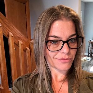 Meet your Posher, Kelli